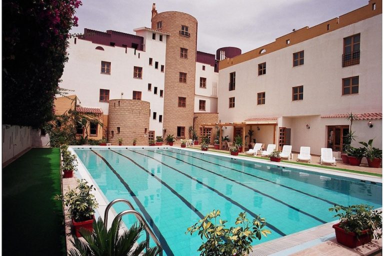 Volo + Hotel Napoli - Agrigento - Hotel Tre Torri da 167.92€