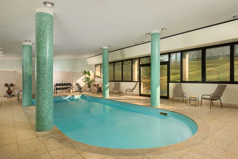 Volo + Hotel Brindisi - Bologna - NH Bologna Villanova da 140.7€