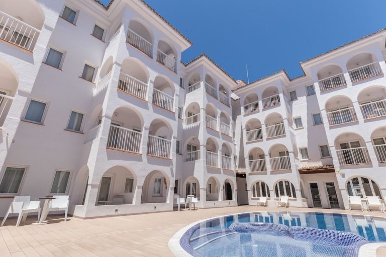 Volo + Hotel Brindisi - Cala Ratjada - BQ Cala Ratjada da 790.58€