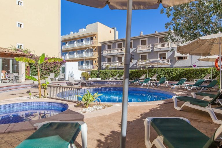 Volo + Hotel Cagliari - Cala Ratjada - Hotel Bella Mar da 365.26€