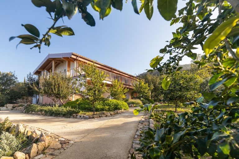 Volo + Hotel Catania - Costa Rei - Domu Bresca da 576.15€
