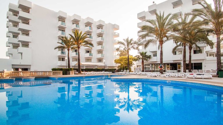 Volo + Hotel Genova - El Arenal - Globales Maioris da 943.62€