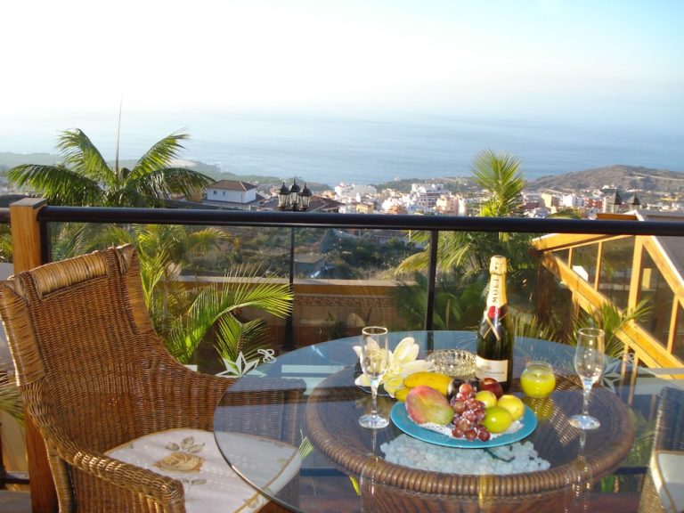 Volo + Hotel Bologna - Icod de los Vinos - VV APARTAMENTOS ESTRELLA DEL NORTE da 485.5€