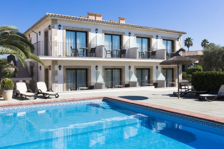 Volo + Hotel Catania - Llucmajor - Sa Bassa Plana da 640.52€