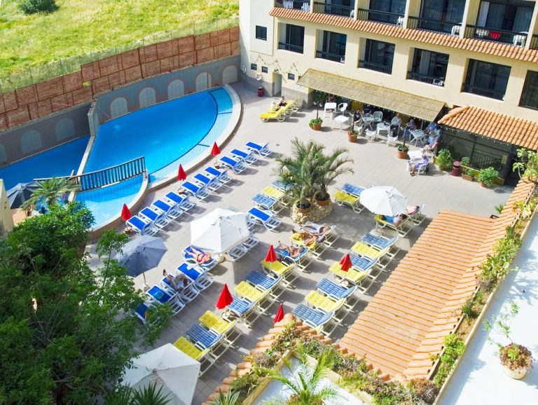 Volo + Hotel Bari - St. Julianʼs - Canifor Hotel da 118.29€