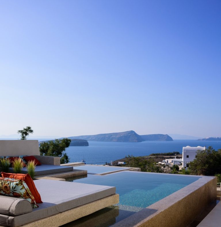 Volo + Hotel Cagliari - Santorini-Akrotiri - 11:11 By Potnia da 1198.51€