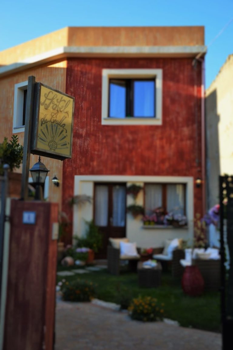 Volo + Hotel Bari - Villasimius, Sardegna - Hotel Sa Cralla Villasimius da 510.01€