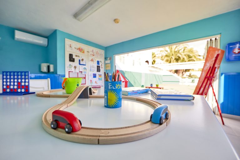 Volo + Hotel Catania - Magaluf - Aparthotel Holiday Center da 513.39€