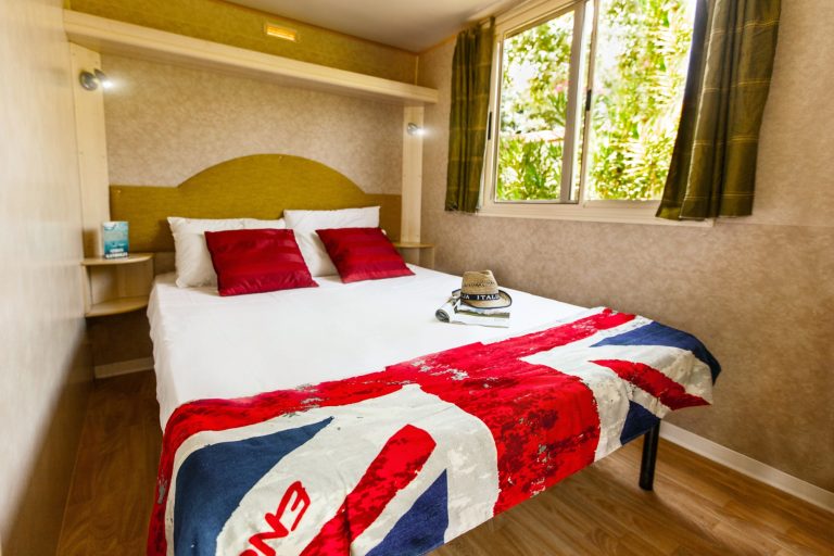 Volo + Hotel Genova - Roma - Fabulous village da 166.92€