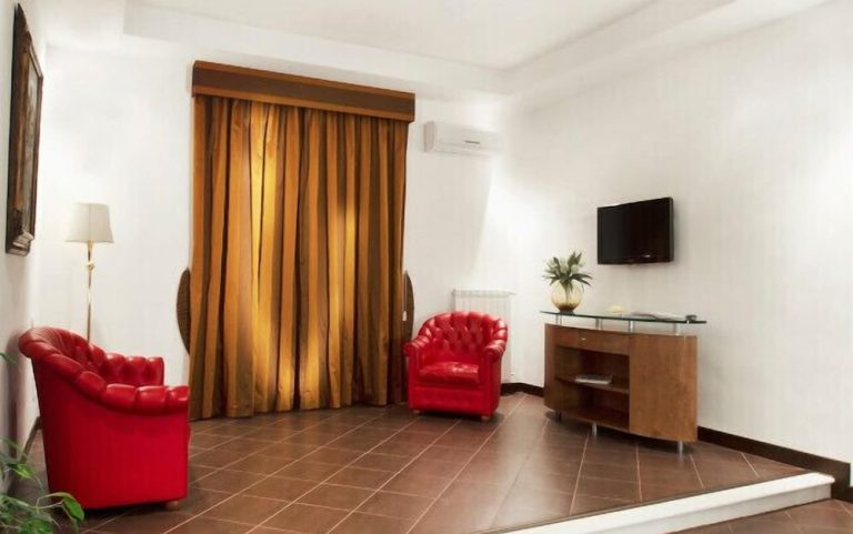 Volo + Hotel Catania - Roma - Hotel Quadrifoglio Roma Eur da 115.7€