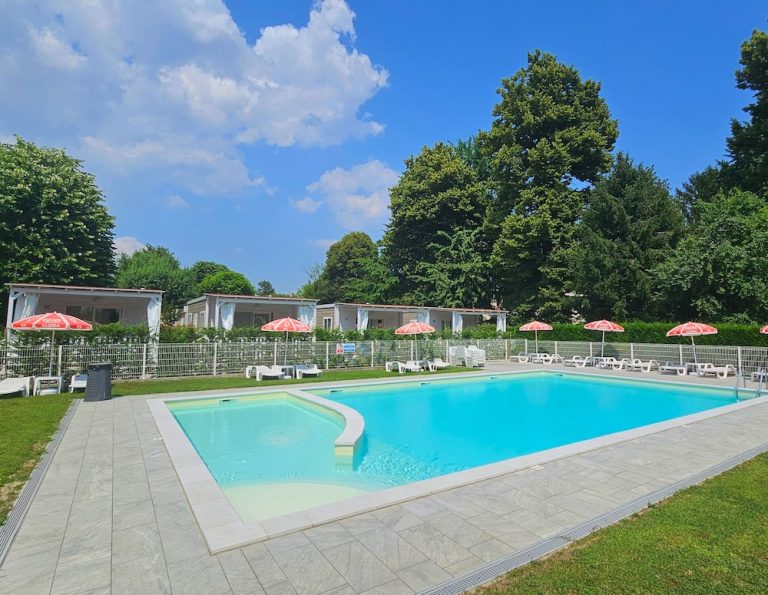 Volo + Hotel Milano - Venezia - Camping Serenissima da 340.03€