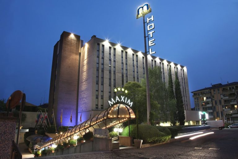 Volo + Hotel Catania - Verona - Hotel Maxim da 194.45€