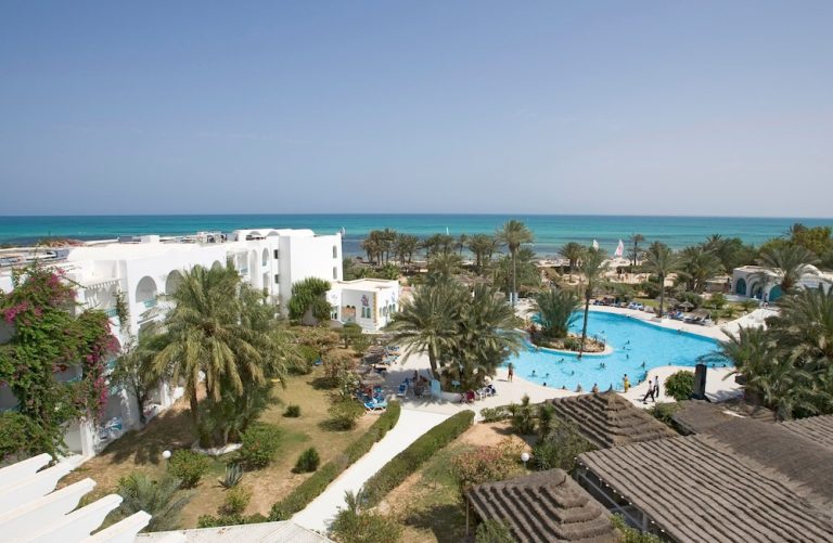 Volo + Hotel Catania - Aghīr - Golf Beach & Thalasso -Family & Couples da 2334.42€