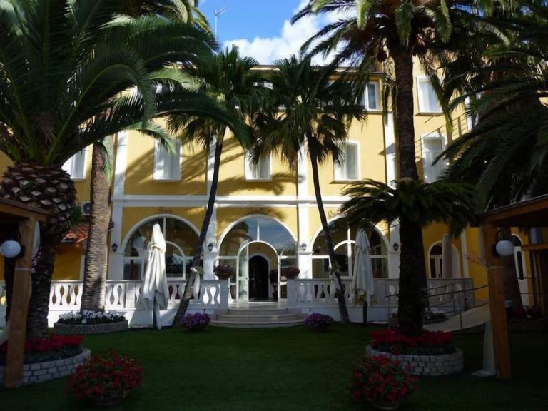 Volo + Hotel Catania - Amantea - Mediterraneo Palace Depandance da 573.14€