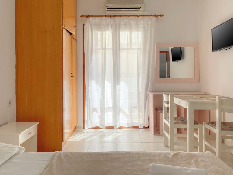 Volo + Hotel Catania - Chania - Captain Michalis Apartments - 750m from Kalamaki Beach da 434.19€