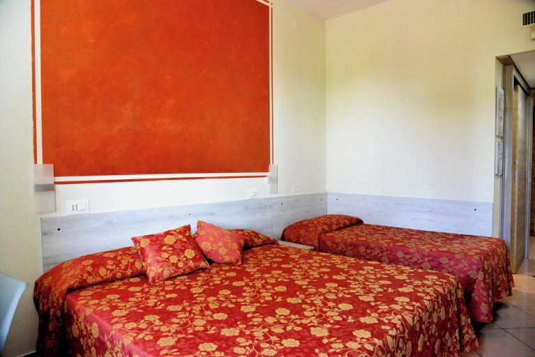 Volo + Hotel Napoli - Grosseto - HOTEL IL PARCO - Free Parking & On-Site Dining -3- STAR SUPERIOR COMFORT da 338.2€