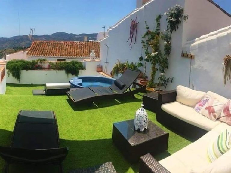 Volo + Hotel Napoli - Nerja - Casa Rural Miller's of Frigiliana da 479.76€
