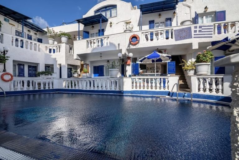 Volo + Hotel Catania - Órmos Athiniós - Hotel Porto Perissa da 462.87€