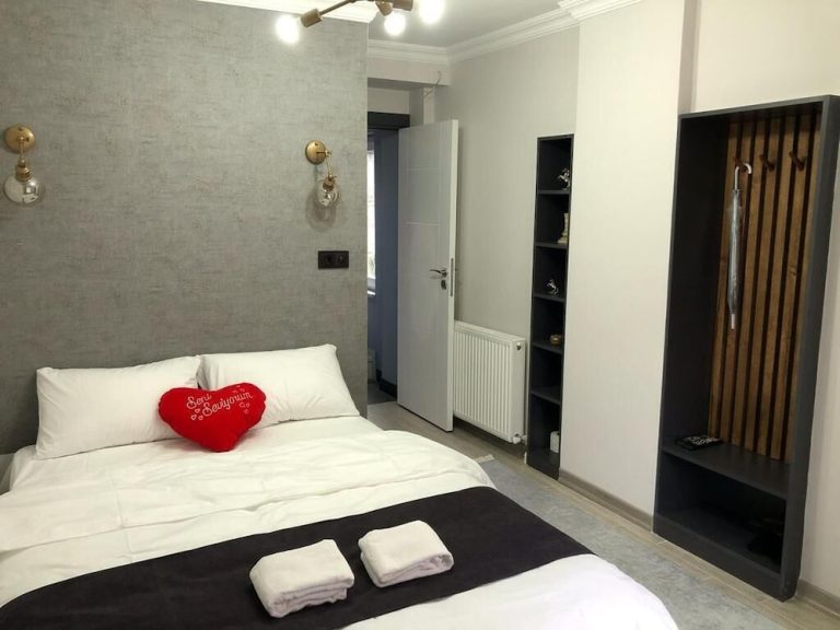 Volo + Hotel Firenze - Istanbul - Valeria House da 340.55€