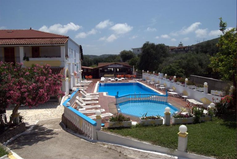Volo + Hotel Genova - Moraḯtika - Leftis Romantica da 543.44€