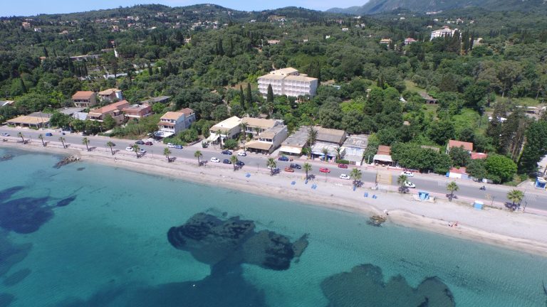 Volo + Hotel Genova - Dassia, Corfù - Ipsos Beach Hotel da 606.31€