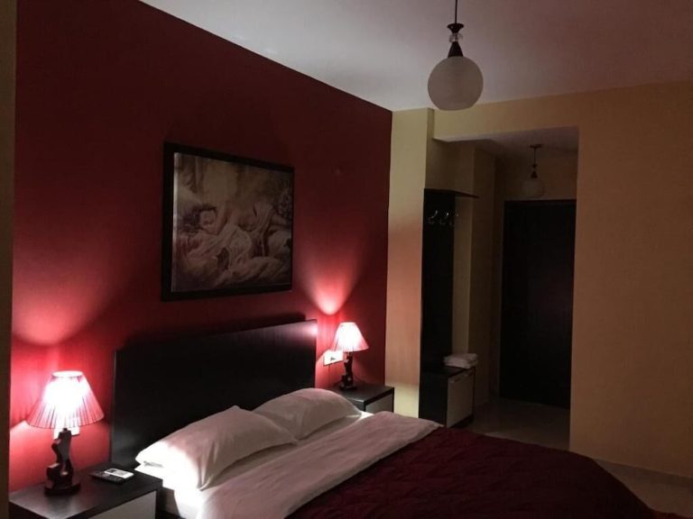 Volo + Hotel Milano - Valona - Haris Hotel da 166.83€