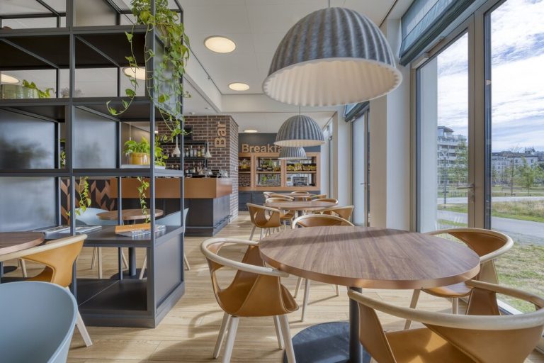 Volo + Hotel Milano - Anversa - B&B HOTEL Antwerpen Zuid da 160.15€