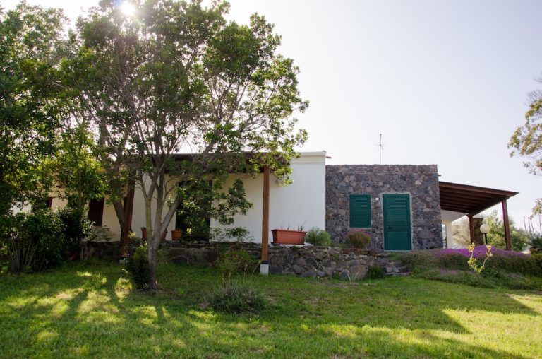 Volo + Hotel Napoli - Cardedu - Residence Cort'e Accas da 330.68€
