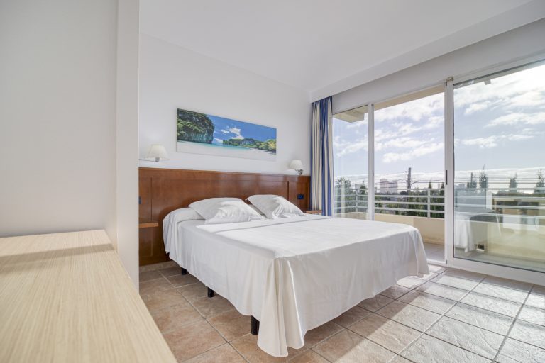 Volo + Hotel Milano - Costa Blanca, Spagna - Hospedium Hotel Abril da 131.69€