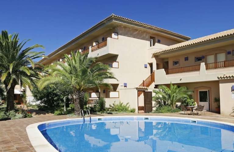 Volo + Hotel Milano - Formentera - Hotel Voramar - Emar Hotels da 304.16€