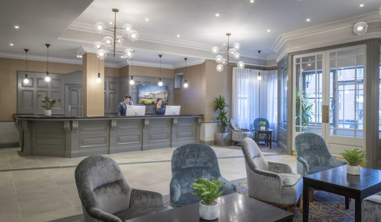 Volo + Hotel Milano - Galway - Maldron Hotel & Leisure Centre, Oranmore Galway da 2650.04€