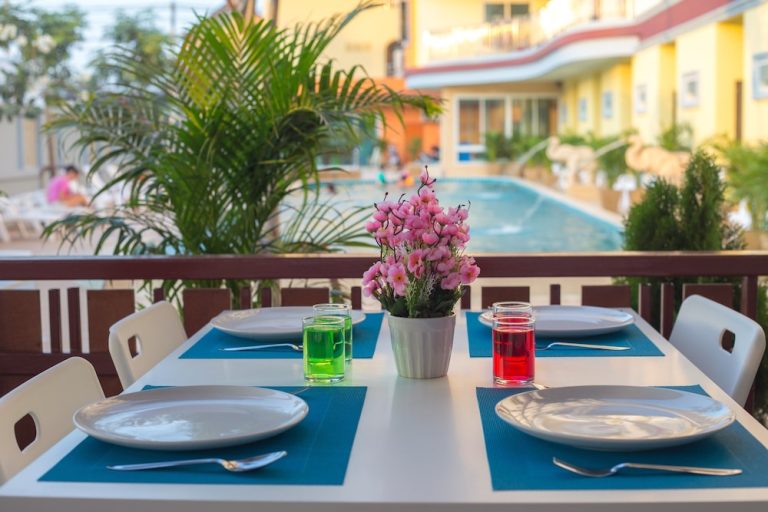 Volo + Hotel Milano - Karon Beach - Smile Residence da 738.99€