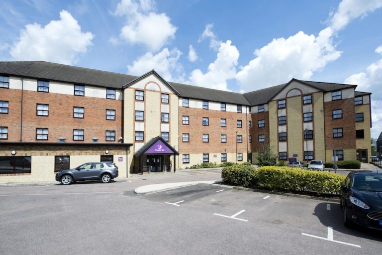 Volo + Hotel Milano - Londra - Premier Inn London Edgware da 88.48€