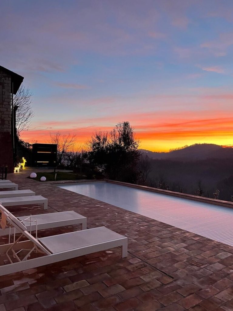 Volo + Hotel Milano - Moncalvo - Relais Dal Cavaliere da 907.44€