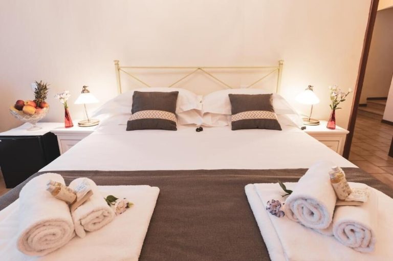 Volo + Hotel Milano - Montalcino - Albergo Giardino da 402.07€