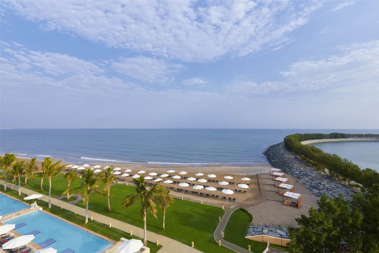 Volo + Hotel Milano - Mussanah - Barceló Mussanah Resort, Sultanate of Oman da 611.78€
