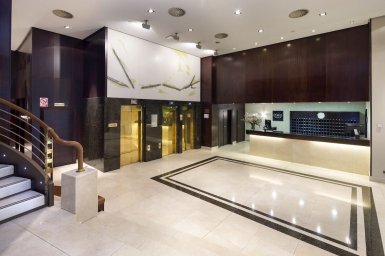 Volo + Hotel Milano - Oviedo - Exe Oviedo Centro da 450.87€