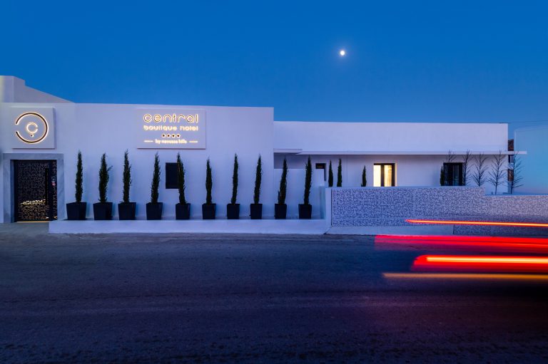 Volo + Hotel Milano - Paros - Central Boutique Hotel by Naoussa Hills - Adults Only da 480.02€