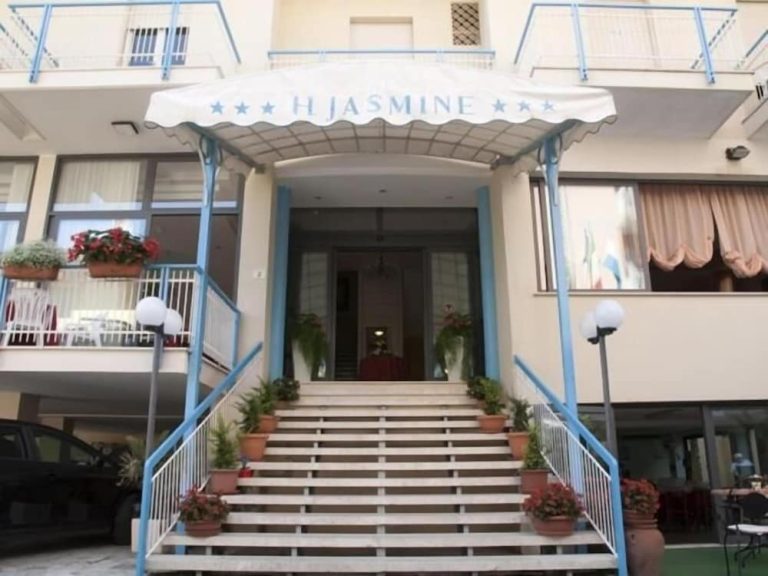 Volo + Hotel Milano - Rimini - Expo Fiera Beach Jasmine da 958.02€