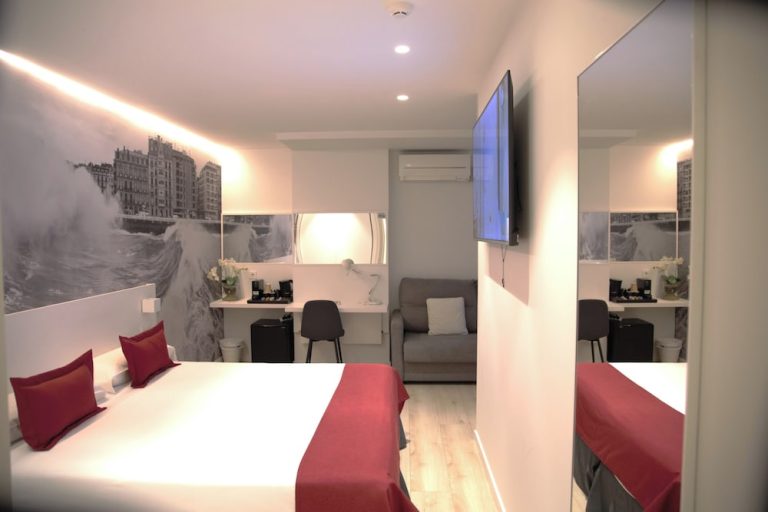 Volo + Hotel Milano - San Sebastian - Pensión Txingurri da 883.08€