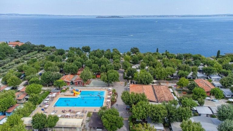 Volo + Hotel Milano - Sirmione - Sereno Camping Holiday da 331.01€