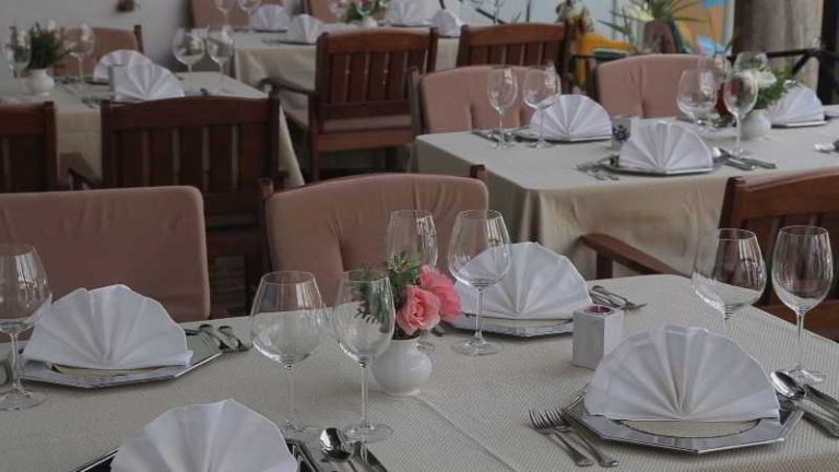 Volo + Hotel Milano - Tisno - Hotel Borovnik da 435.51€