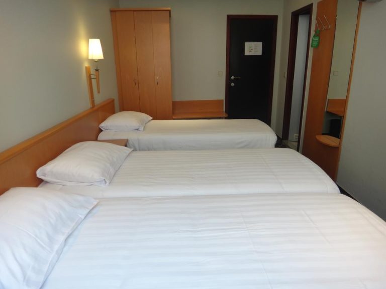 Volo + Hotel Napoli - Bruxelles - Safestay Brussels Grand Place da 235.62€