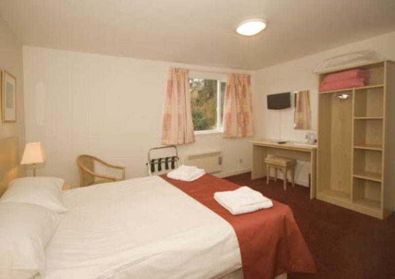 Volo + Hotel Napoli - Fort William - Cruachan Hotel da 733.13€