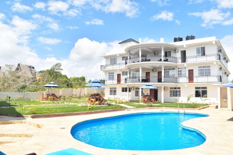 Volo + Hotel Napoli - Kiwengwa - Sea Crest Hotel da 1387.19€