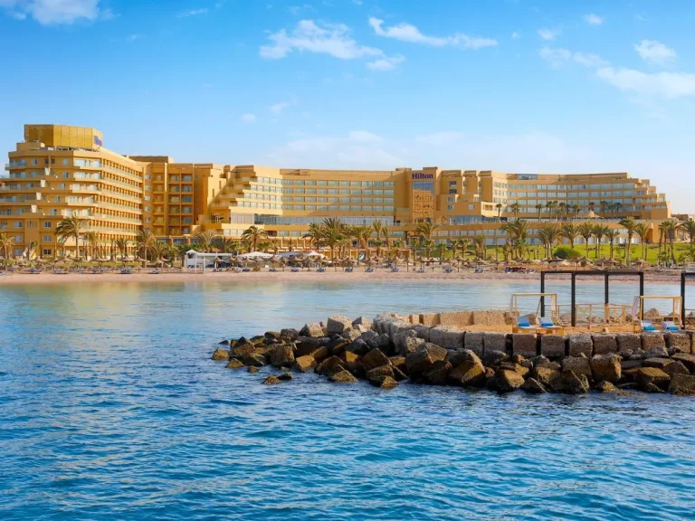 HILTON HURGADA PLAZA 5* a Hurghada, Mar Rosso: Soggiorno+Volo+Trasferimento - 7 notti da 1519€