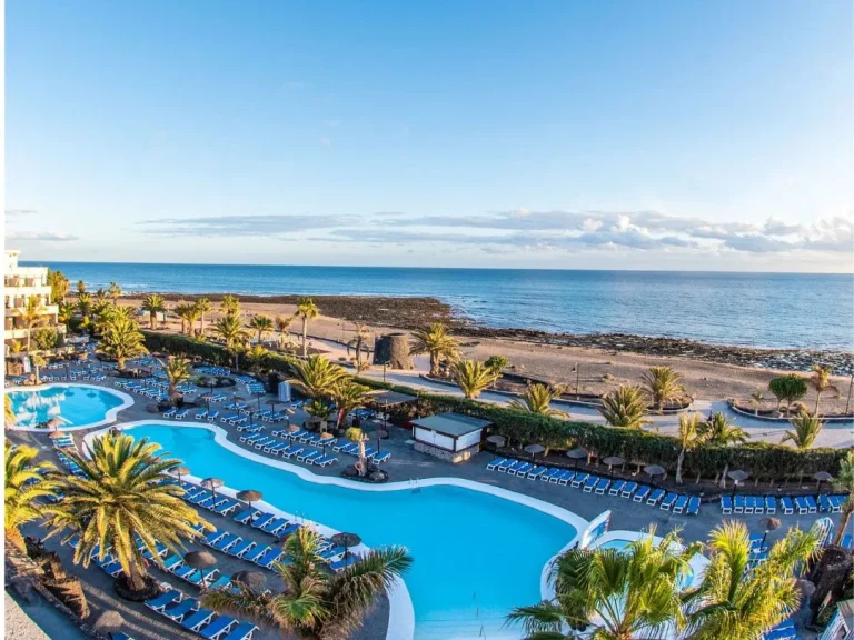 BEATRIZ PLAYA 4* 4 Stelle a Lanzarote, Canarie: Soggiorno+Volo+Trasferimento - 7 notti da 1519€