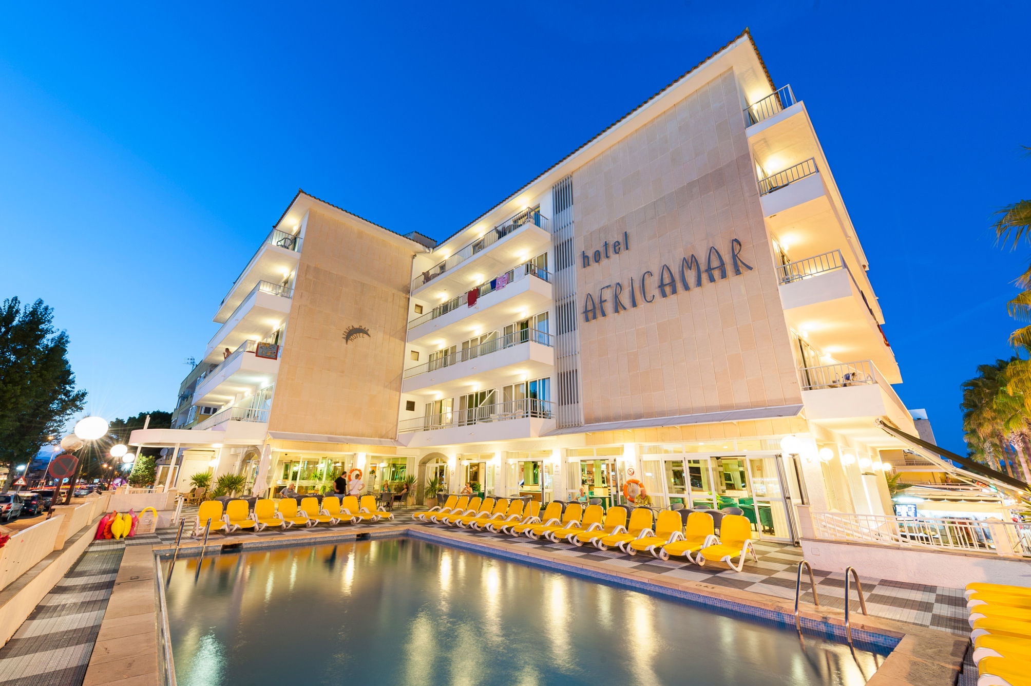 Volo + Hotel Ancona - Alcudia - Africamar da 943.4€